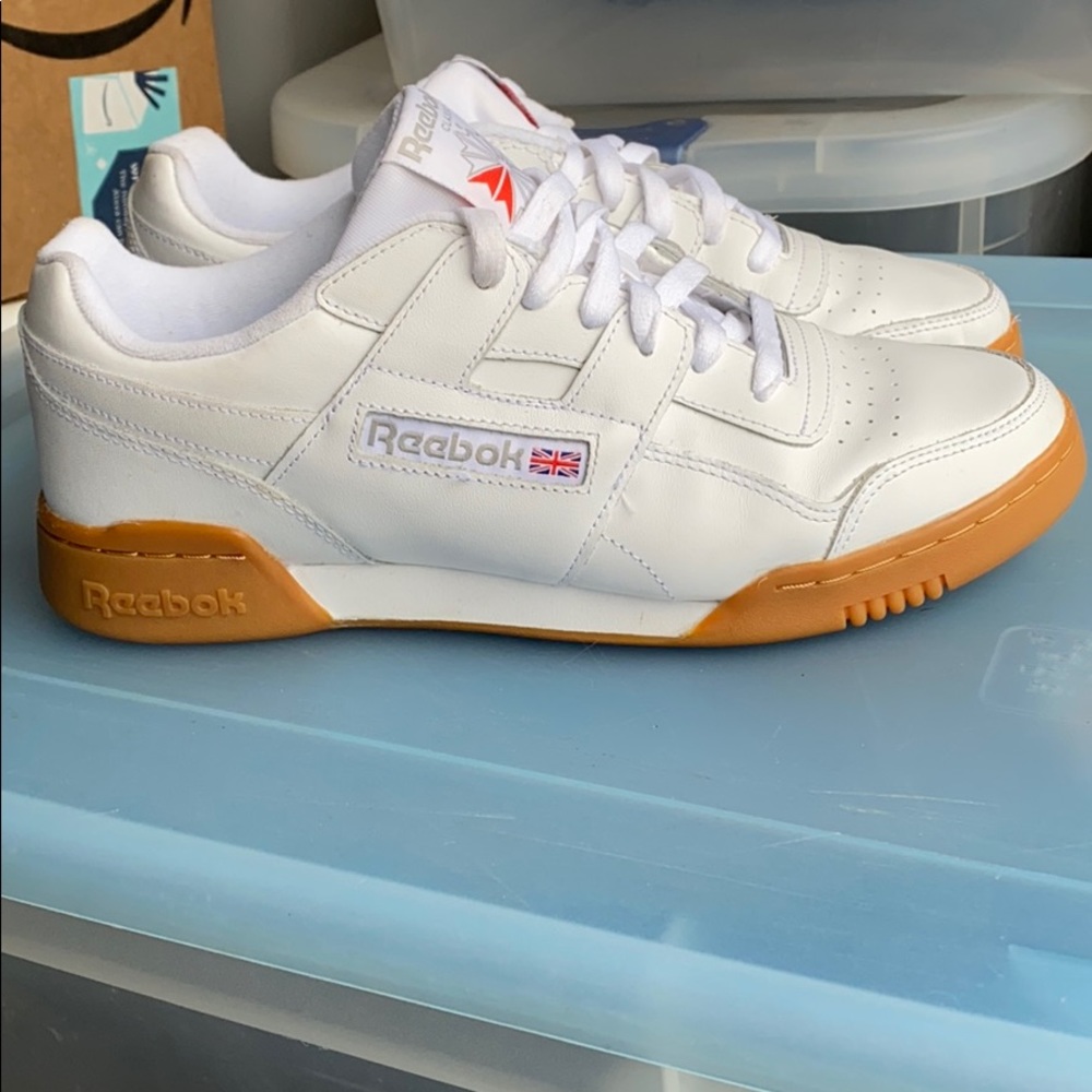 *SOLD*White Reebok Classic Sneaker - Picture 4 of 8